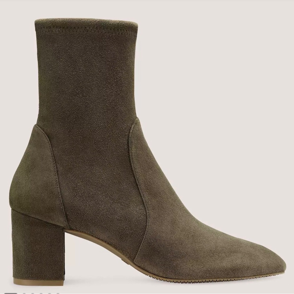 Brand new Stuart Weitzman bootie- Size 7